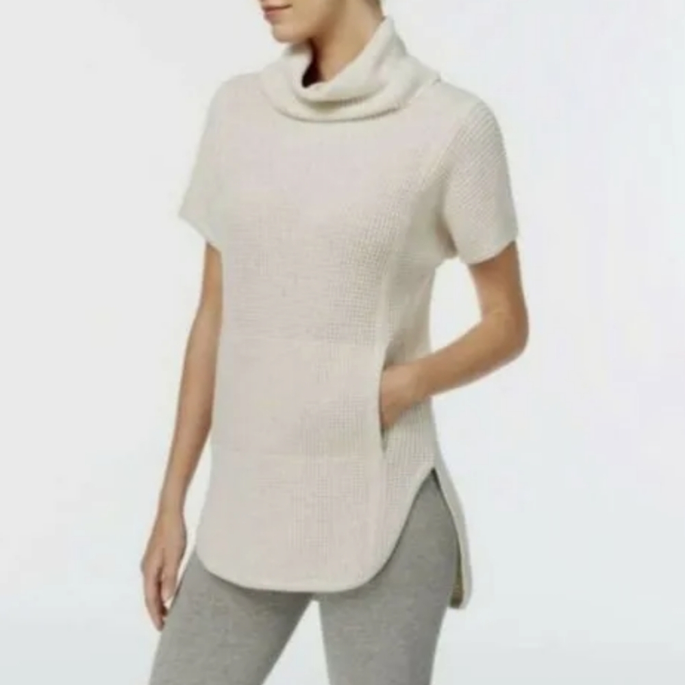 UGG Selby Turtleneck Sweater Women's Size S Cream S/S Kangaroo Pocket